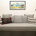 Olivia Mackenzie 2 Bedroom Flat With Pool