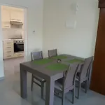44 Tsimintia Court