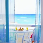 Mackenzie Beach Zen-Apartment