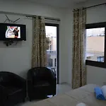 P.L Hermes Studios & Apartments