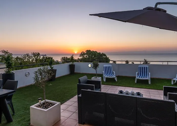 Makenzy Seaview Penthouse