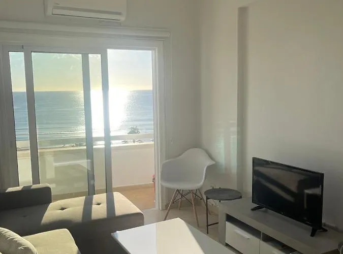 Alex Beach Apartment 32