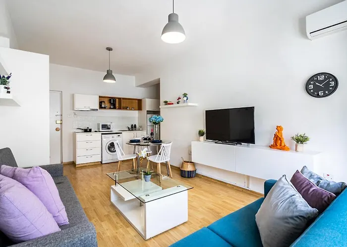 Blue Ivy 1-Br Apt In Larnaca Center