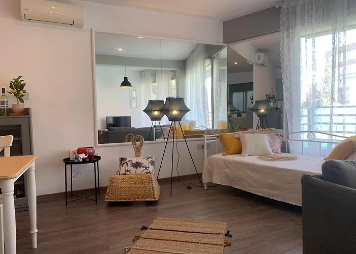 Hera City Center One Bedroom Apartment