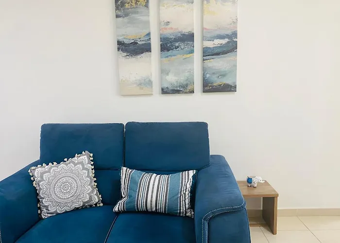 Apollo 2-Br Apt In Larnaca