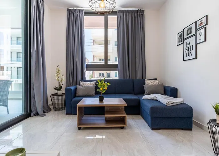 Tyche\'S 1 Bdr Apartment In Larnaca