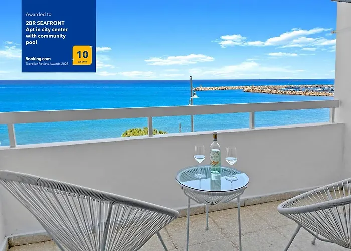 2Br Seafront Apt In City Center With Community Pool