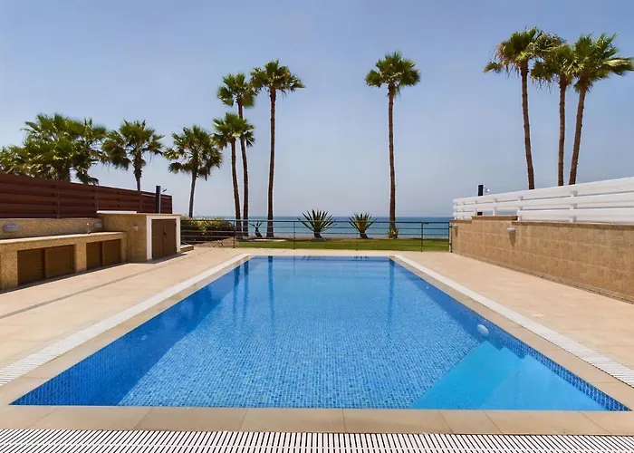 Amazing Frontline Beach Villa