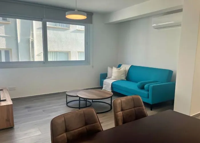 Phaedrus Living Coral Suites Tranquility