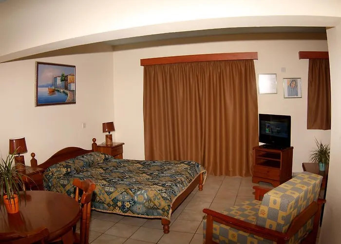Palm Sea Beach Holiday Suites And Studios Apartments