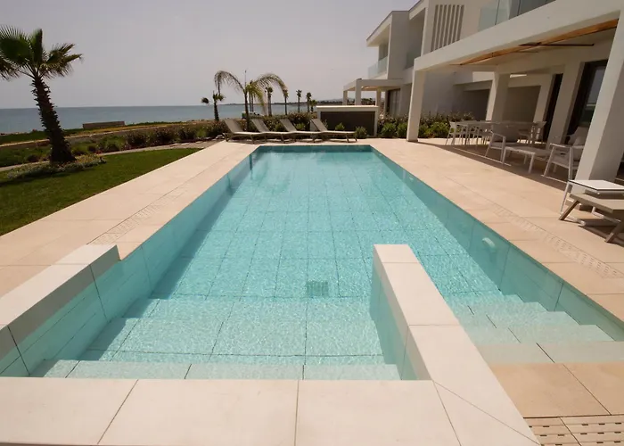 Phaedrus Living: Serenity Waves Villas No.2