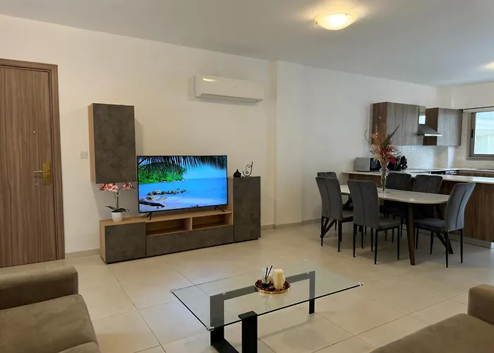 Halcyon Central Apartment