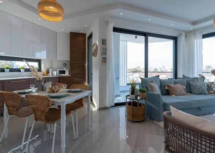 Thalassa 2-Bedroom Apartment In Larnaca