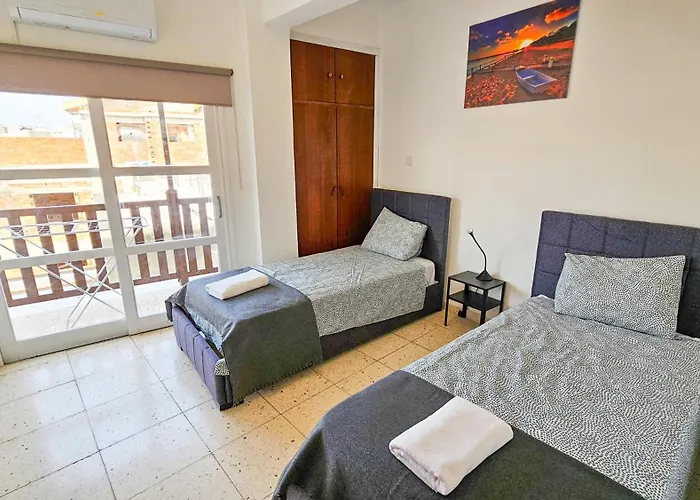 Unique City Center Rooms, 150M From Chabad Lubavitch
