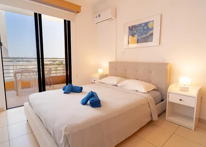 Mirabella Mackenzie 1 Bedroom Flat Near The Sea