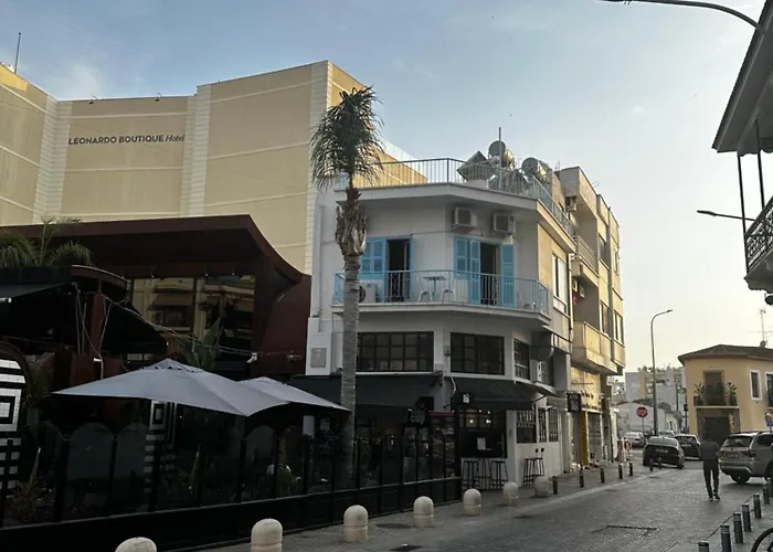 2 Bedroom Apt In Ermou 4 Minute Walk Beach