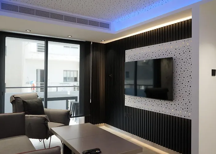 Mackenzie Boutique Apartment With Pool
