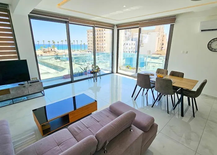 Seaview Business Hub Apartment