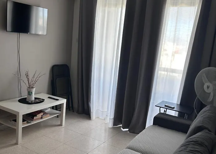 Ptolemaidos Cosy Family Apartment