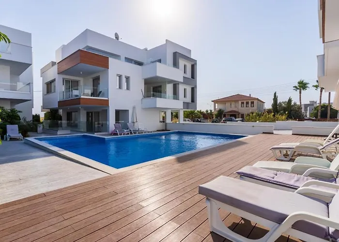 Valleria - 2 Bedroom Apartment W Pool In Larnaca