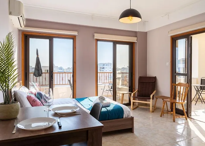 Ani\'S Stylish Studio W Terrace In Larnaca