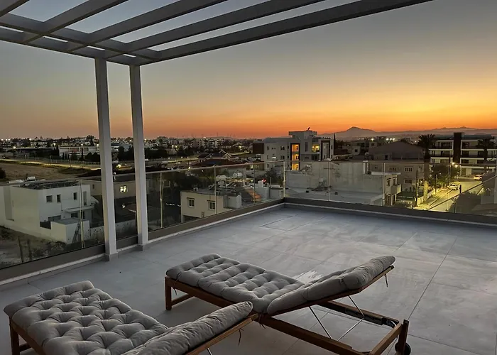 Brandnew Rooftop Flat Near Larnaca Mall