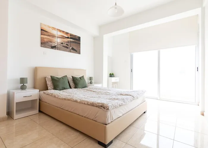 Cozy Apartment With Sea View