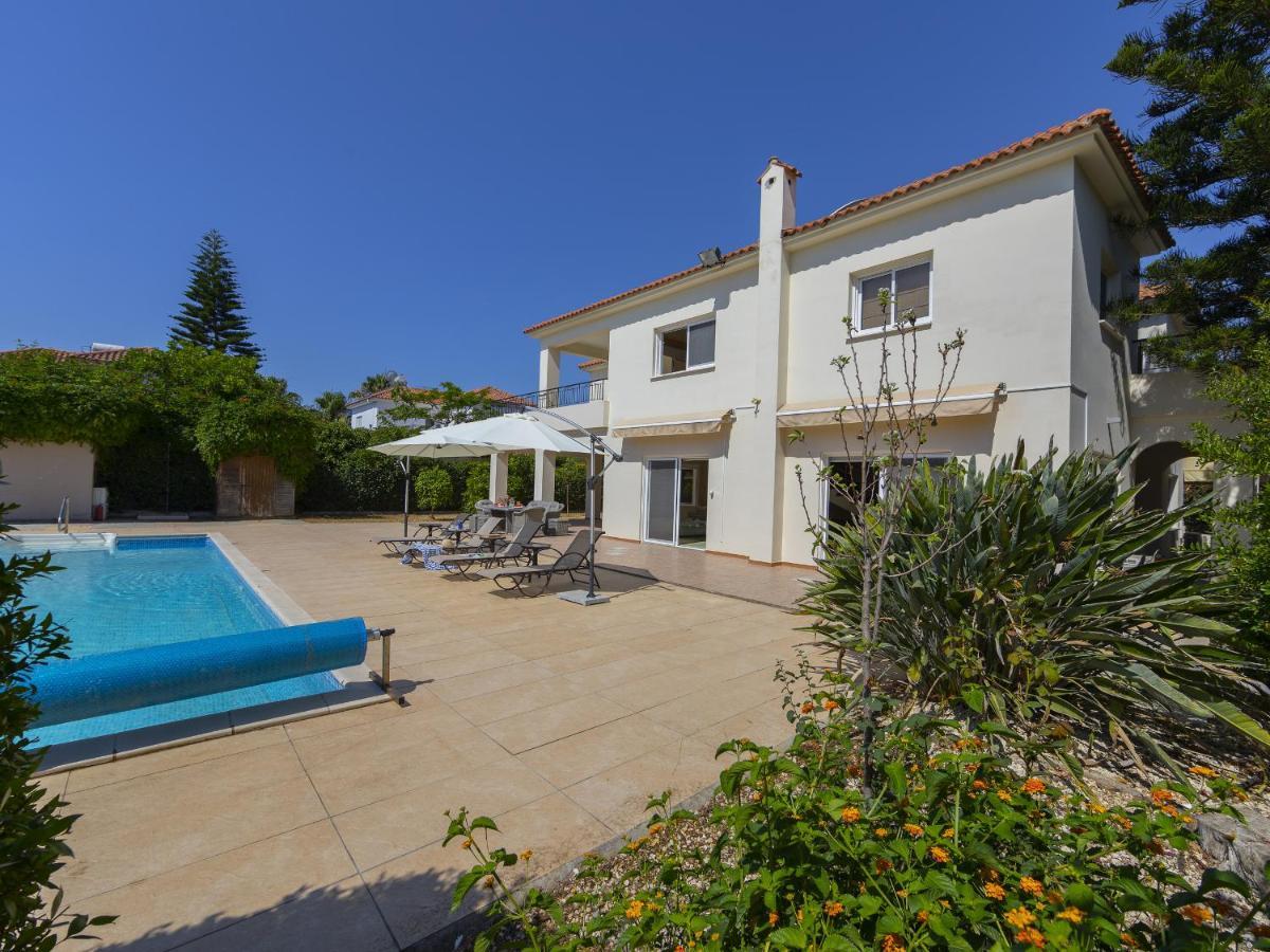 Meneou Seaside Mansion 7 Villa