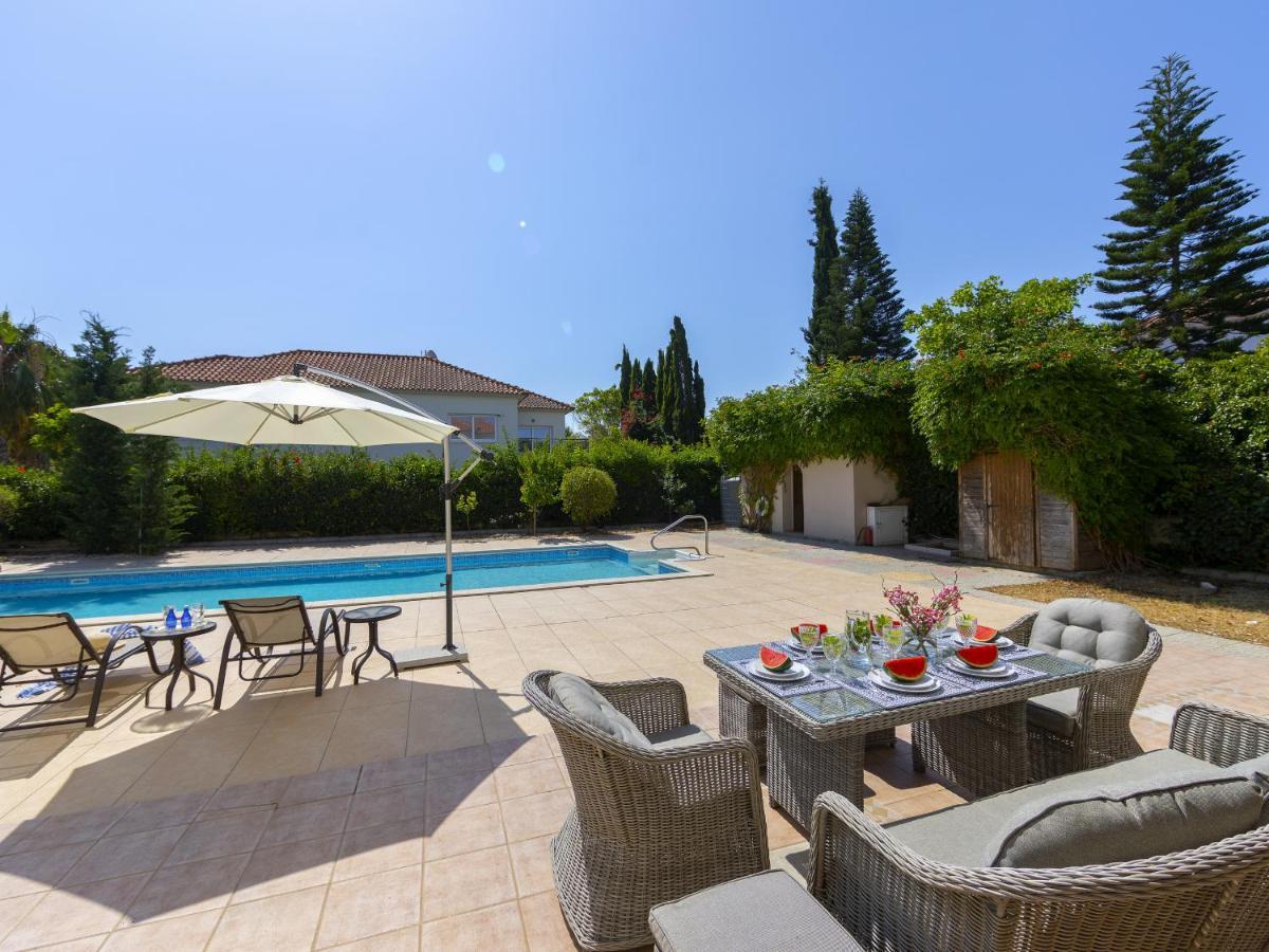 Meneou Seaside Mansion 7 *