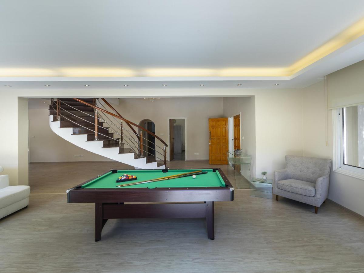 Villa Meneou Seaside Mansion 7 *