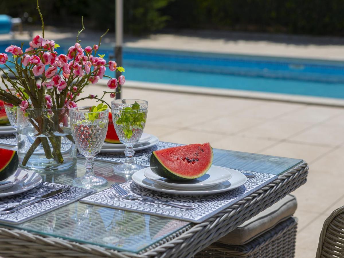Meneou Seaside Mansion 7 Larnaca
