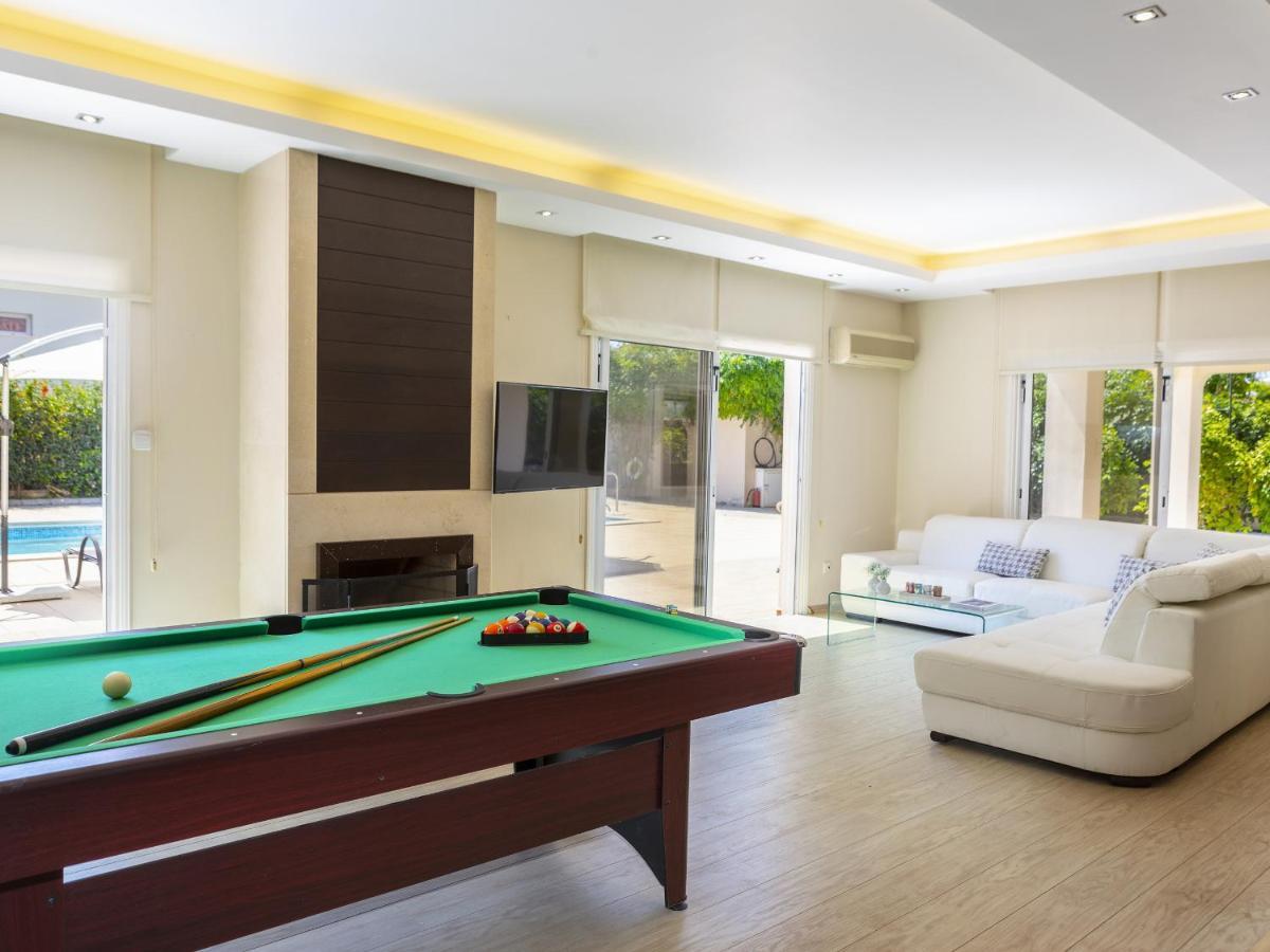 Meneou Seaside Mansion 7 Villa