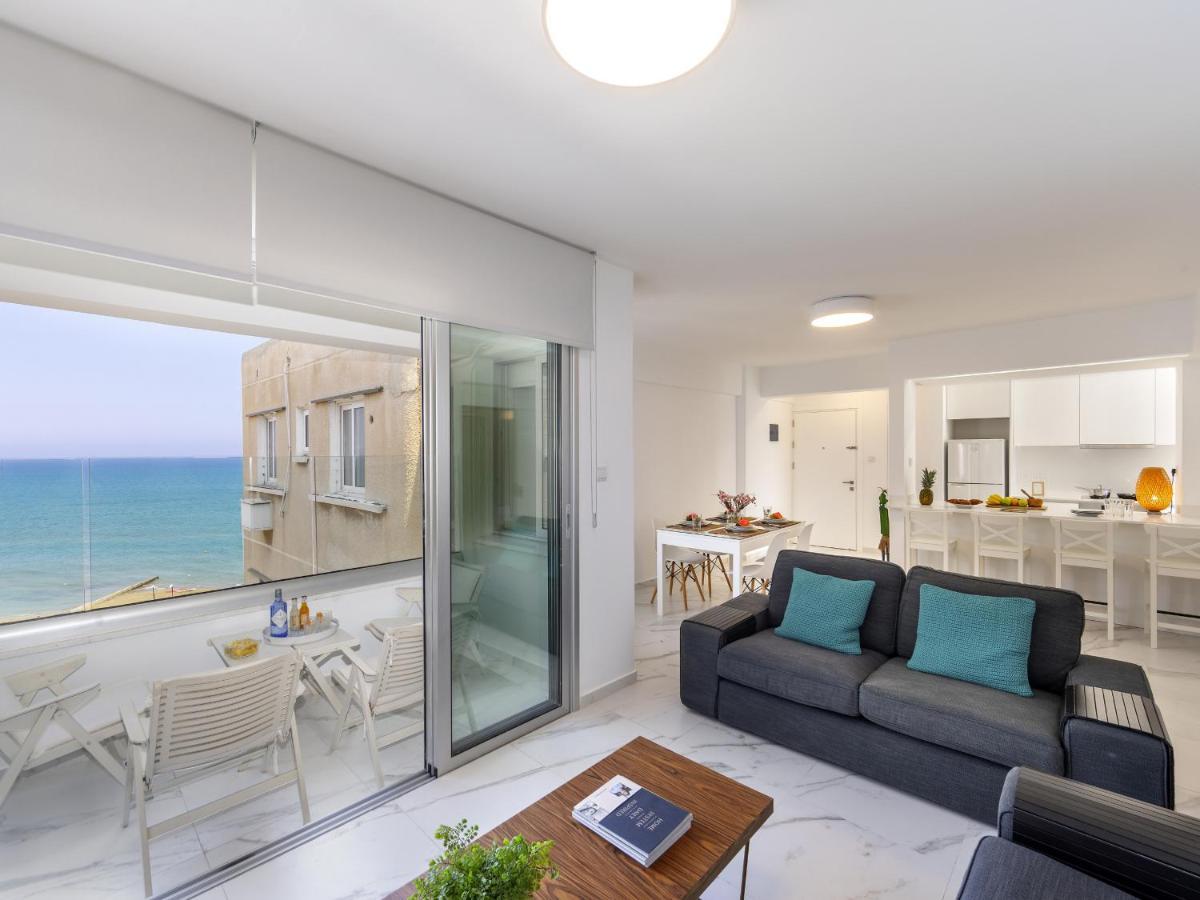 Apartment Mackenzie Leo Seafront