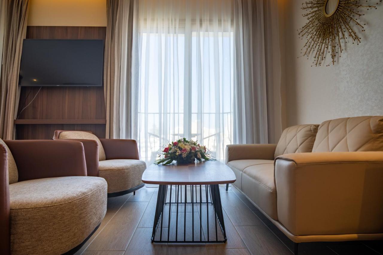 Leonardo Boutique 4* Larnaca