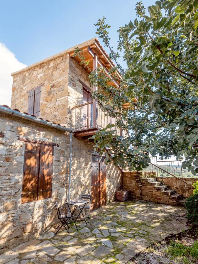 The Carob Tree - Rustic Luxury With Access To Pool And Restaurant Holiday home Larnaca