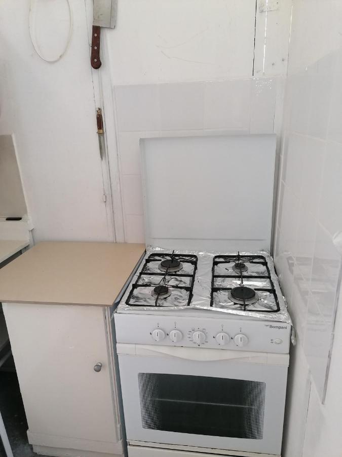 Entire Prefabricated Garden Flat 1350m From Beach Larnaca