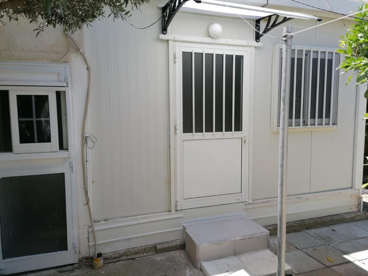 Apartment Entire Prefabricated Garden Flat 1350m From Beach *