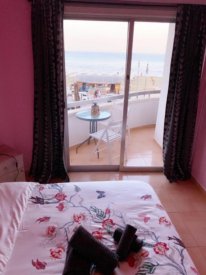 Front Apartment *