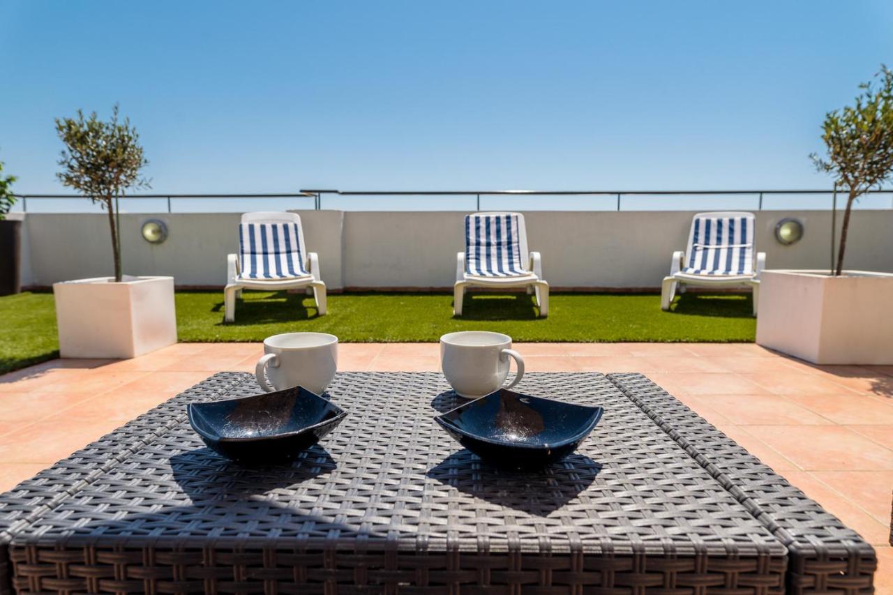 Makenzy Seaview Penthouse Apartment