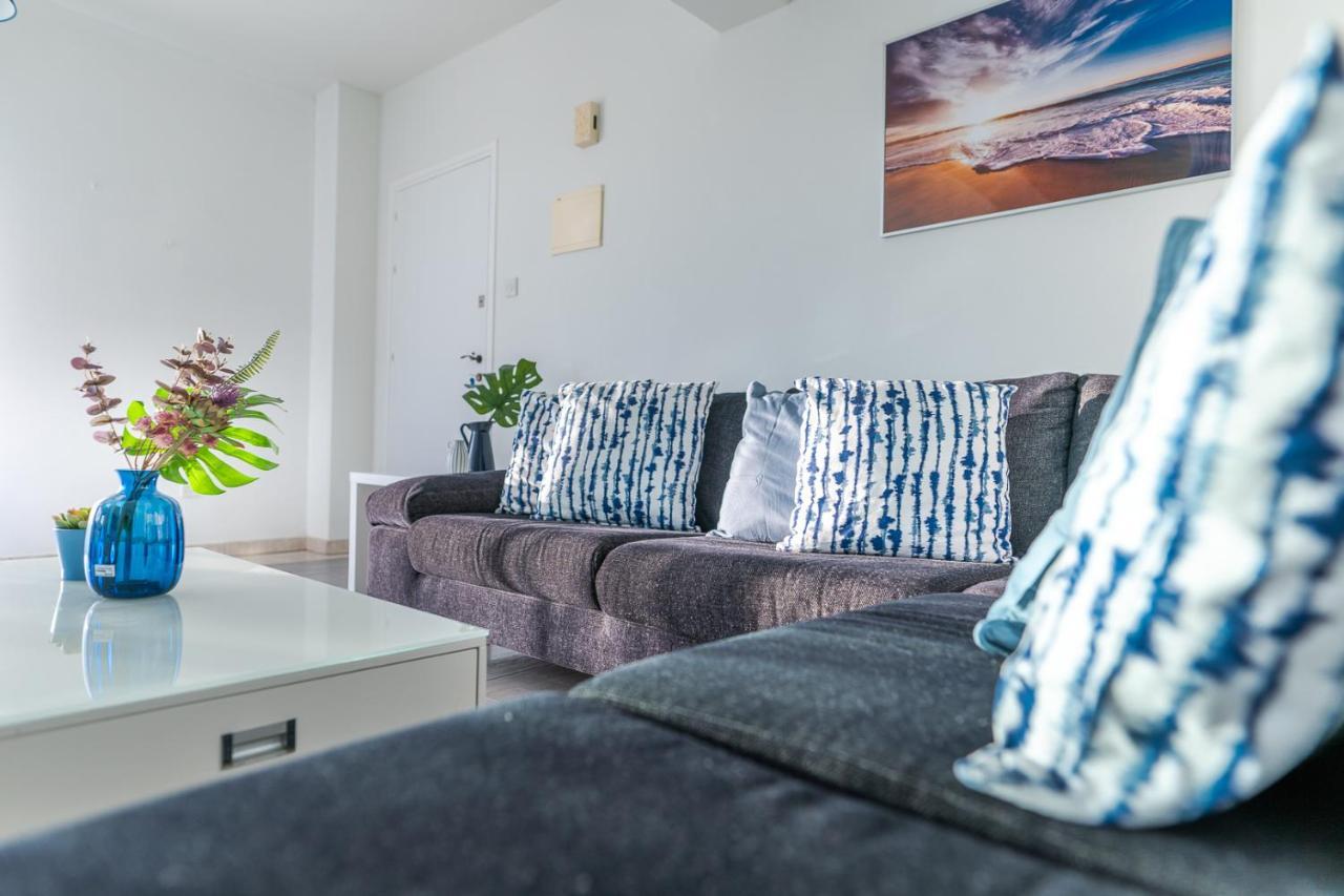 Makenzy Seaview Penthouse * Larnaca