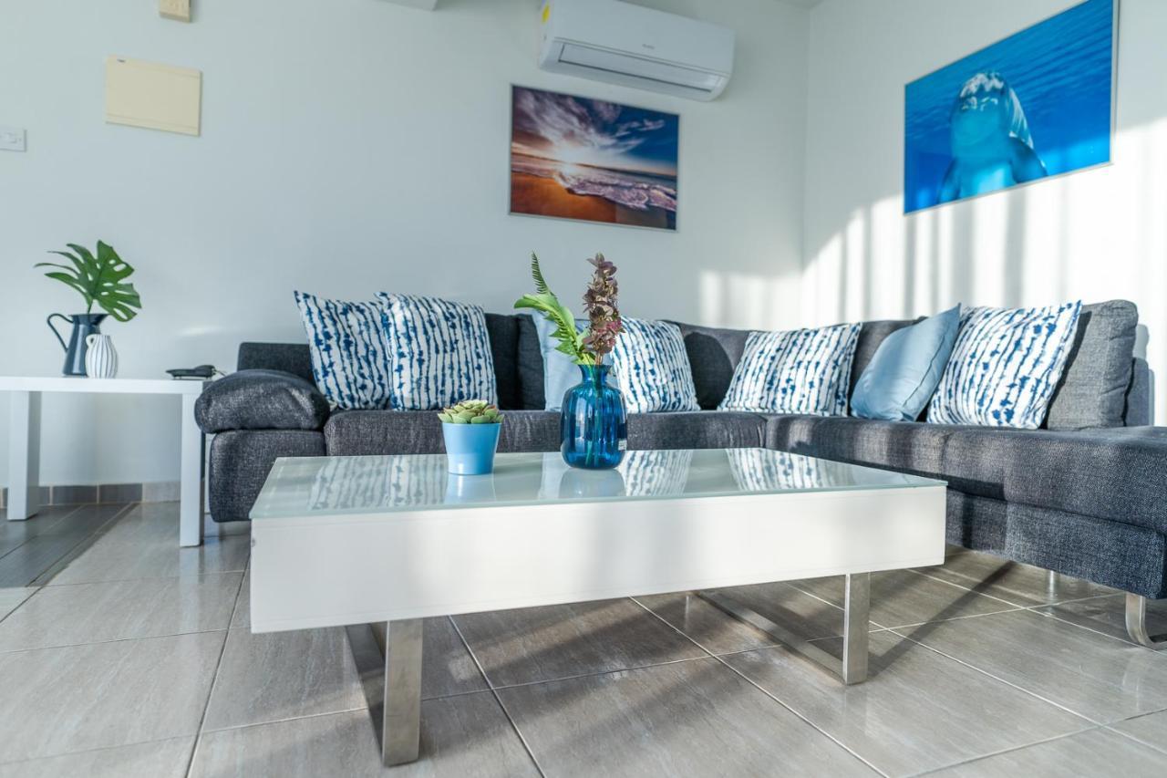 Makenzy Seaview Penthouse Apartment *