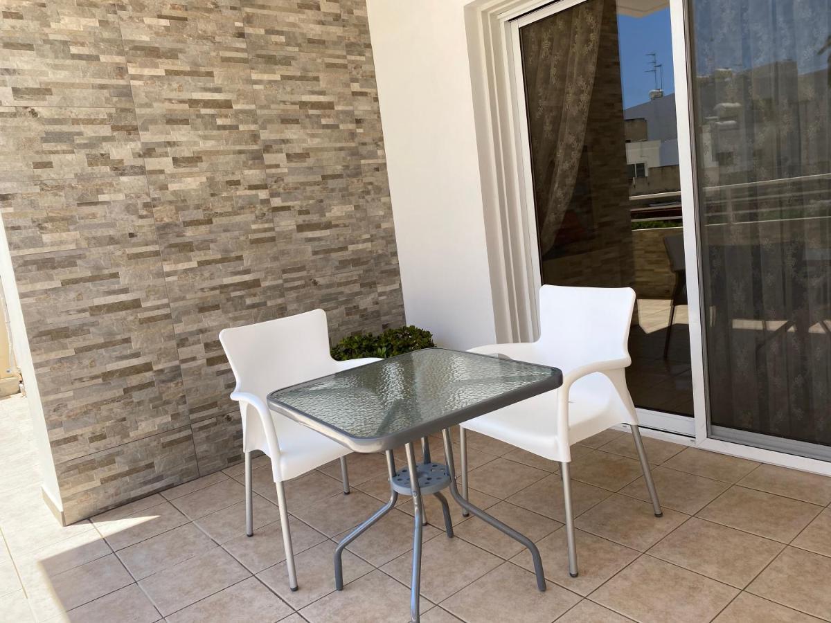 Holiday City Center Apartment