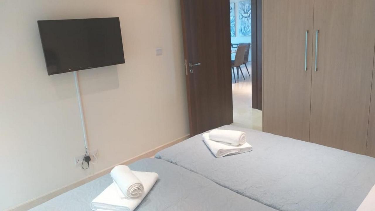 Horizon Luxury At Finikoudes Beach 301 * Larnaca