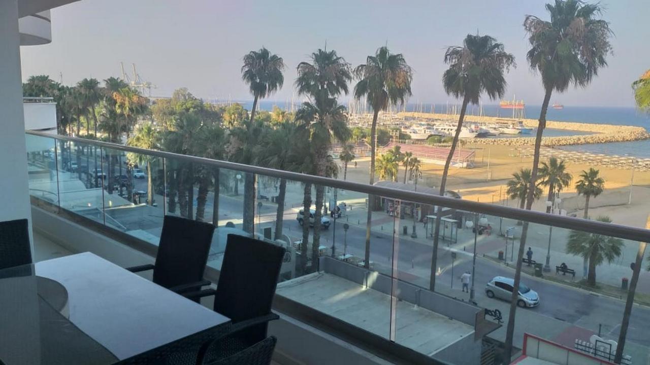 Horizon Luxury At Finikoudes Beach 301