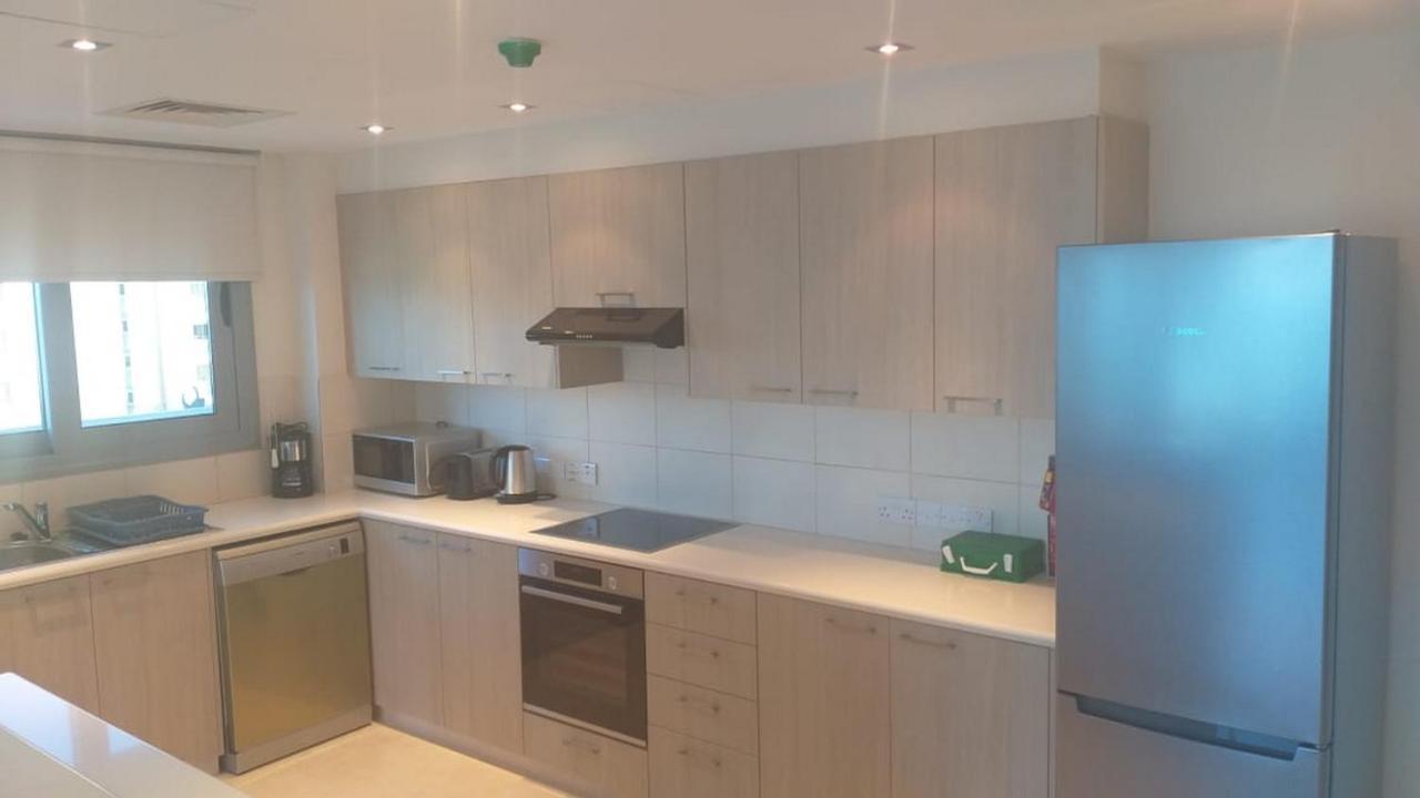 Horizon Luxury At Finikoudes Beach 302