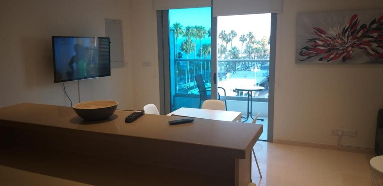 Horizon Luxury At Finikoudes Beach 303 Apartamento *