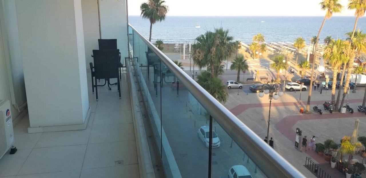 Horizon Luxury At Finikoudes Beach 303 *