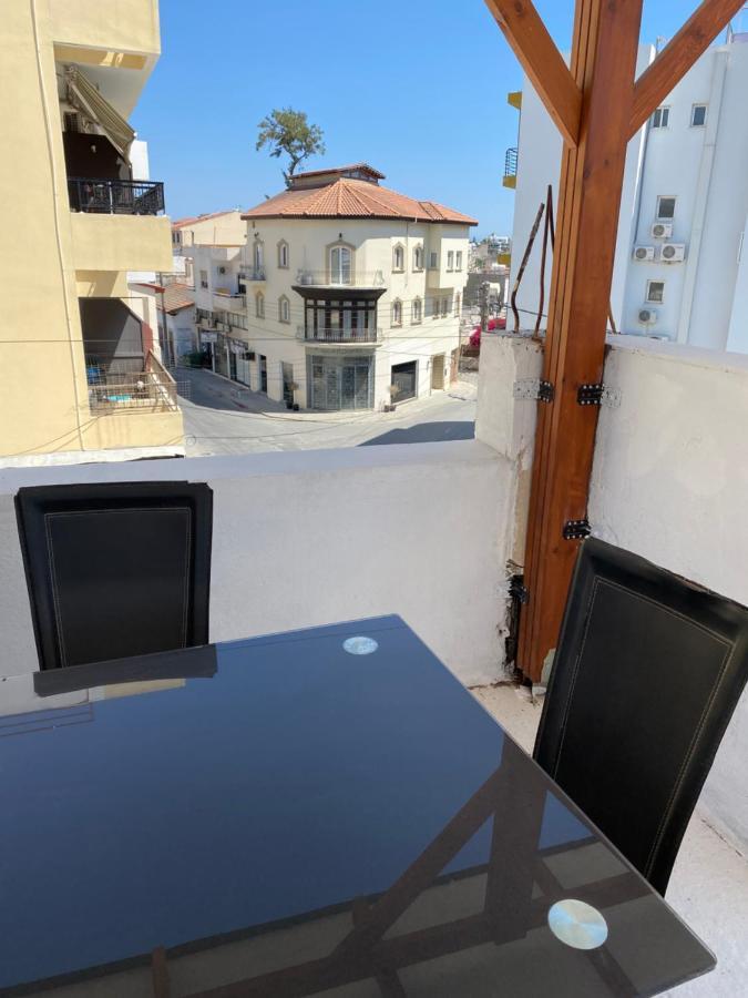 Past Or Trail Hostel Larnaca
