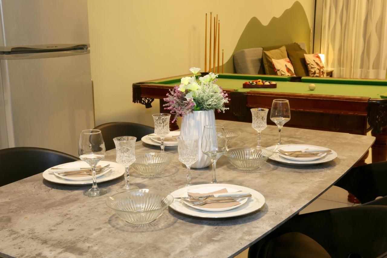 930m To Beach-2 Bedroom+veranda-perfect Located Apartment