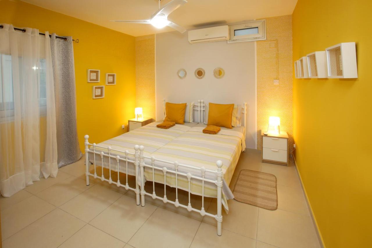 Apartment 930m To Beach-2 Bedroom+veranda-perfect Located Larnaka